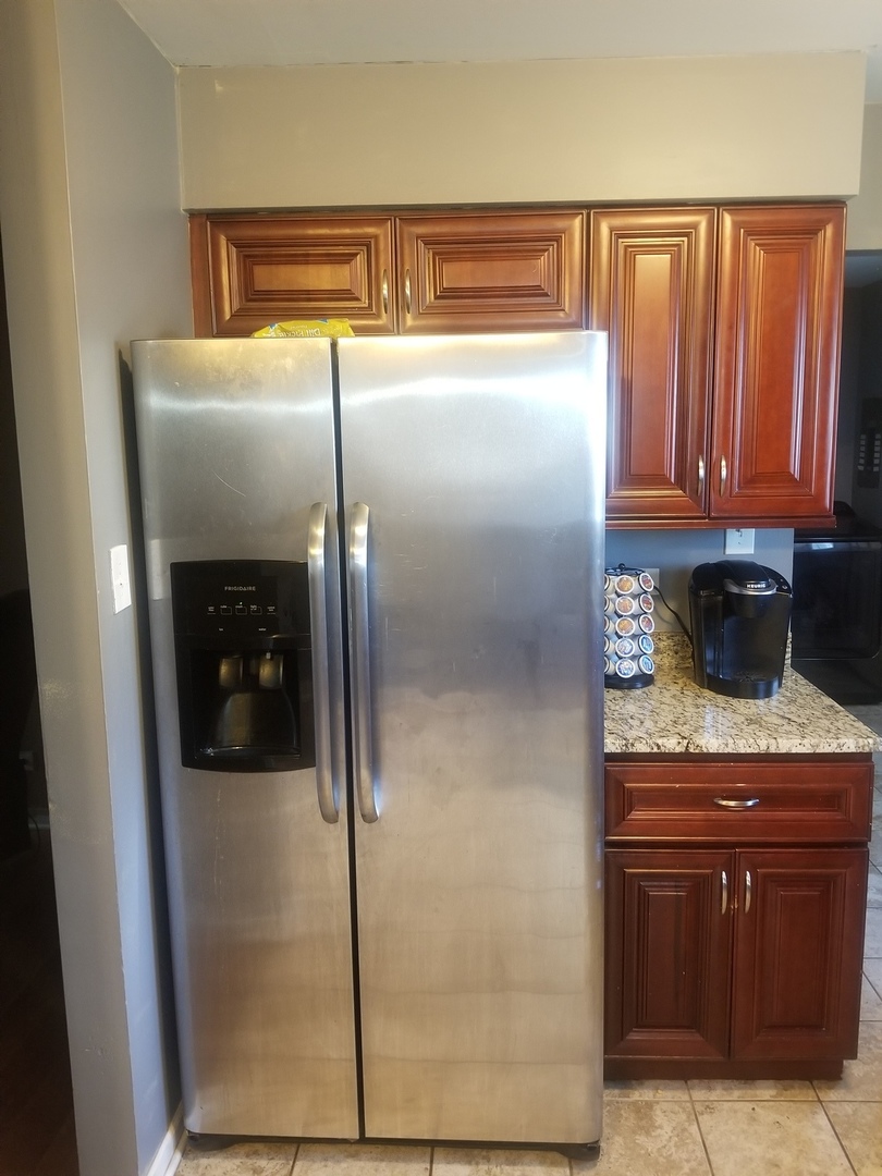 18906 Kings Road Homewood, IL 60430 - Photo 6 of 17