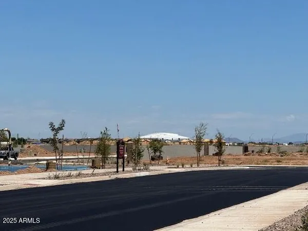 $511,221 | 10004 West Cora Lane, Avondale, AZ 85392