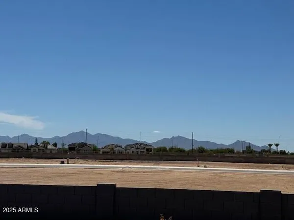 $511,221 | 10004 West Cora Lane, Avondale, AZ 85392