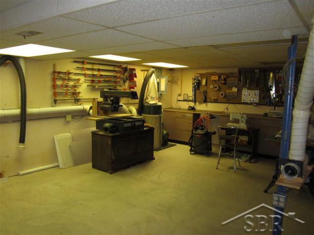 6420 Marinell Road Saginaw, MI 48604 - Photo 10 of 12 20091363-9.JPG