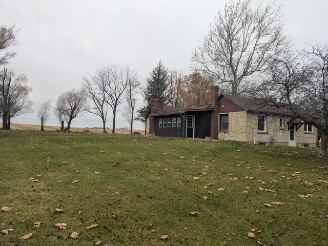 $2,500 | 15605 West 185th Avenue, Lowell, IN 46356