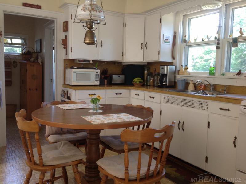 7025 Roach Road Lexington, MI 48450 - Photo 4 of 11 31300265-3.JPG