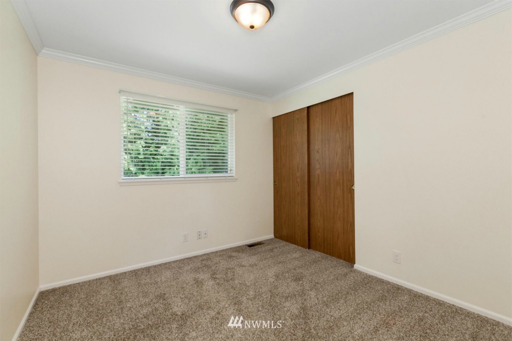 2521 181st Place Southeast Bothell, WA 98012 - Photo 14 of 19 Gallery Image 14