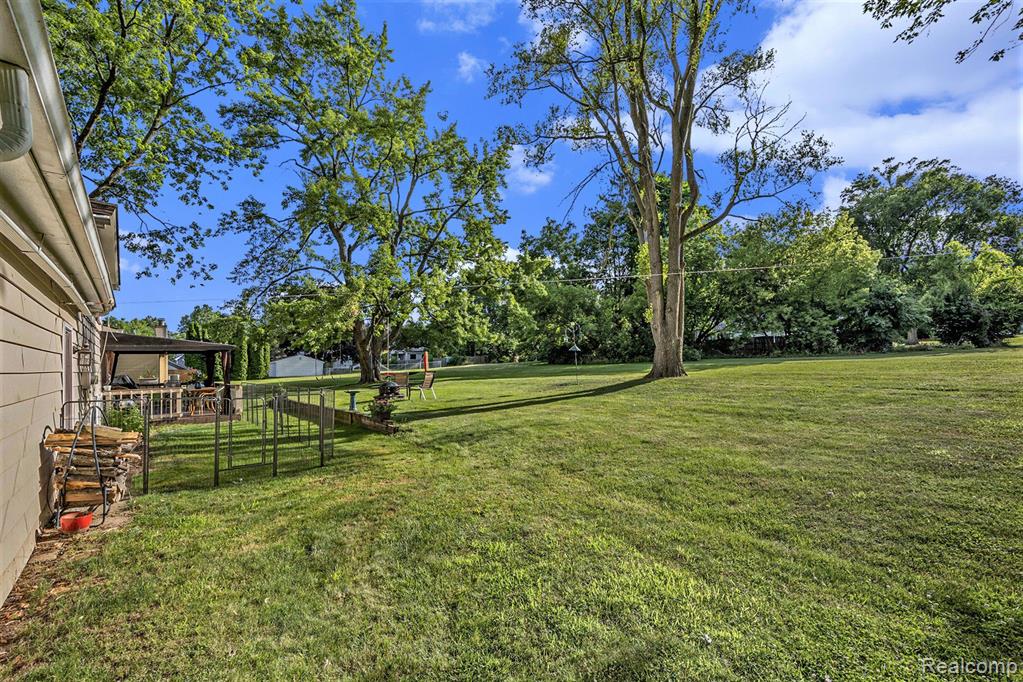 2930 Devondale Road Rochester Hills, MI 48309 - Photo 26 of 33