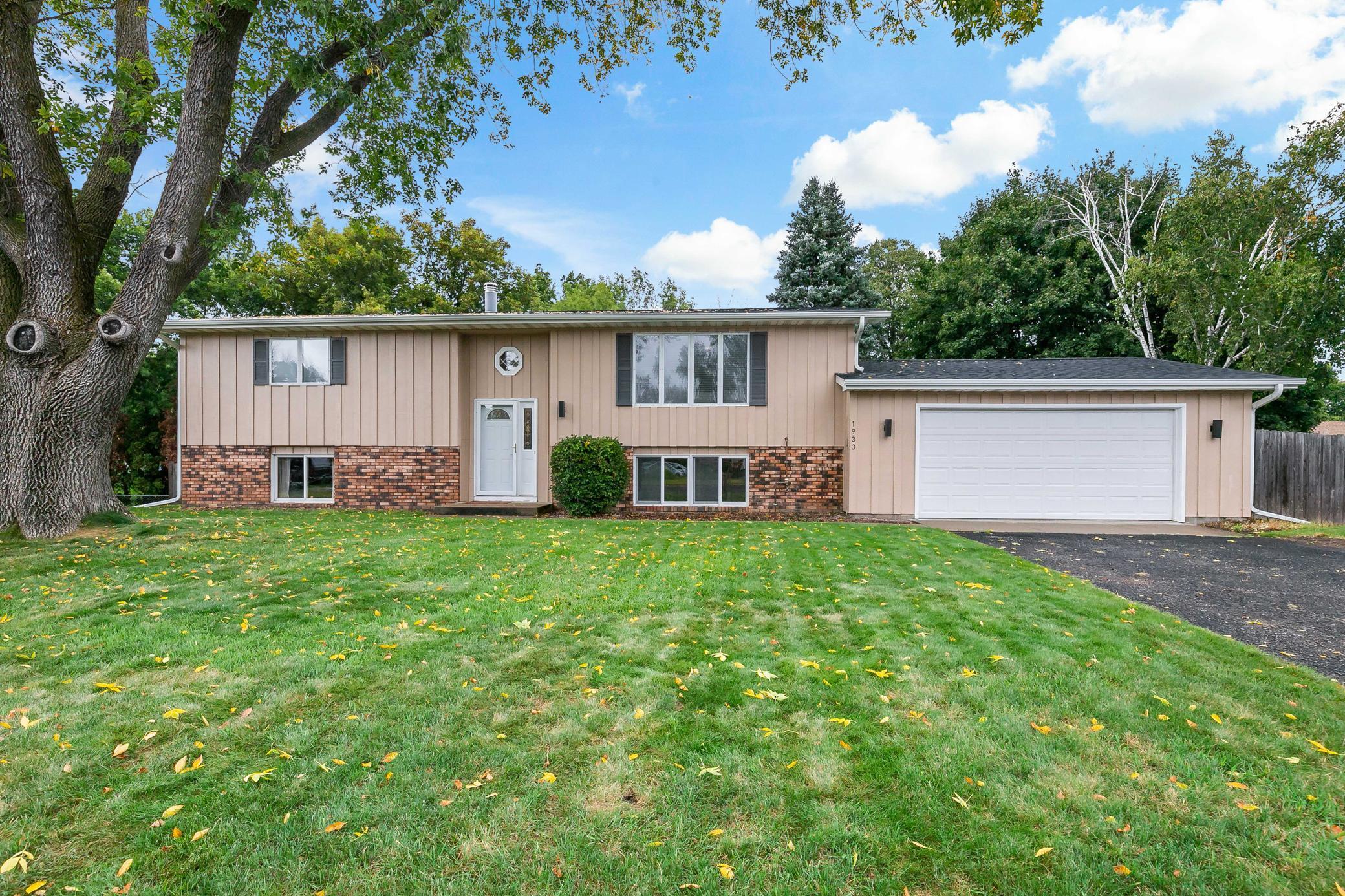 1933 Davis Court Shakopee, MN 55379 - Photo 1 of 59