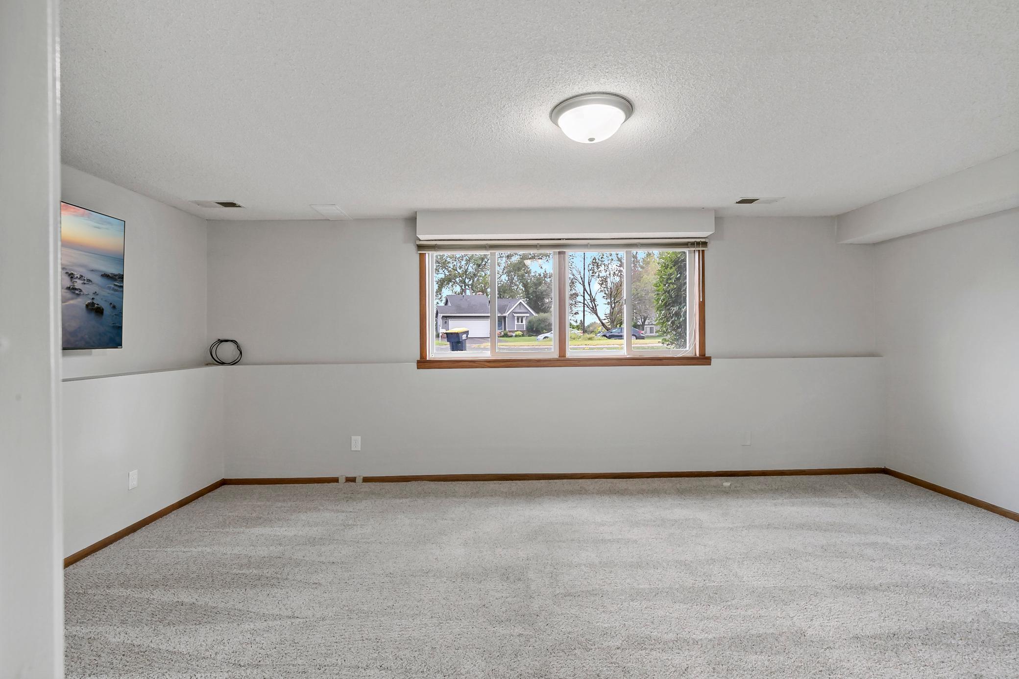 1933 Davis Court Shakopee, MN 55379 - Photo 32 of 59