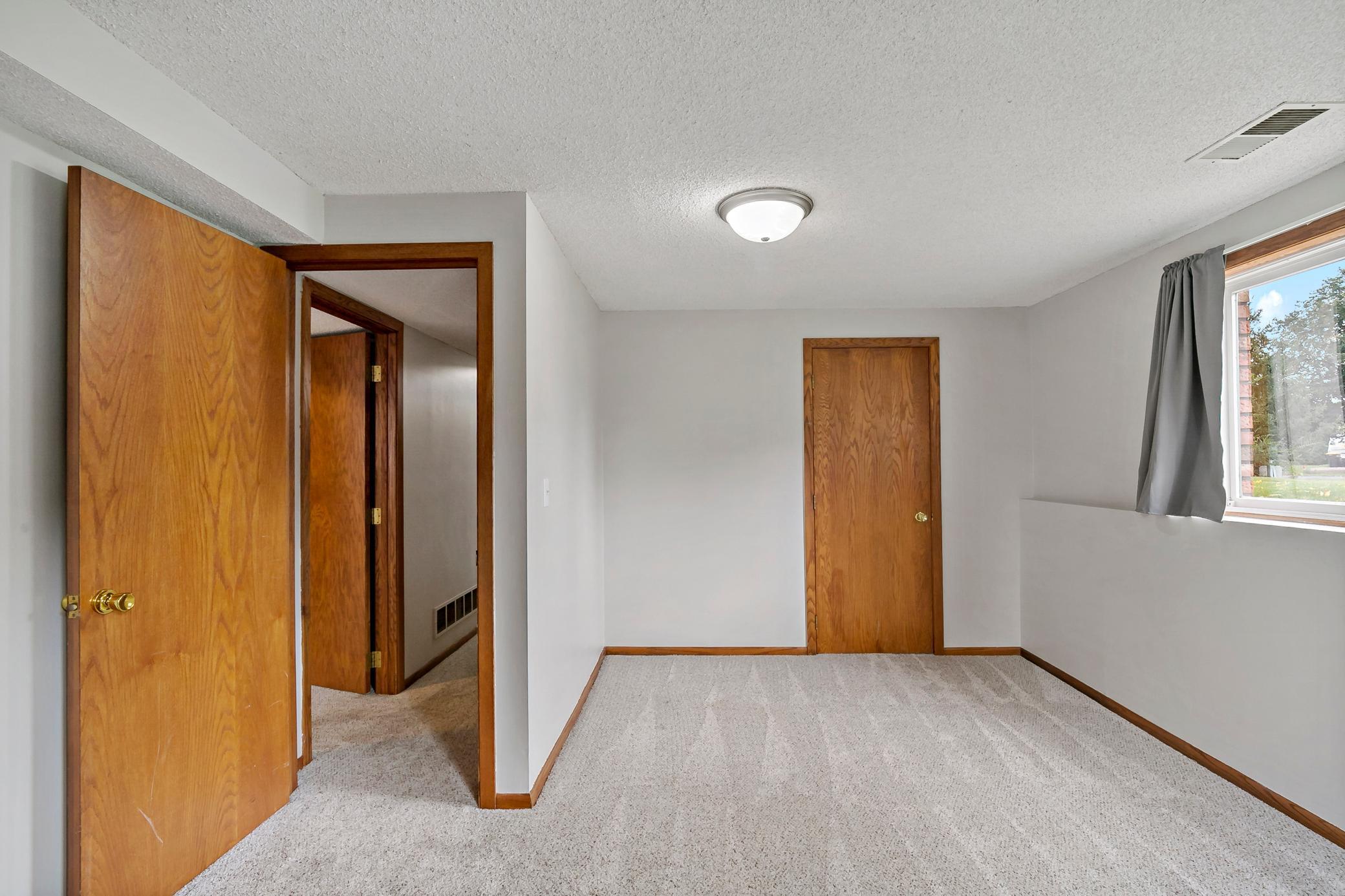 1933 Davis Court Shakopee, MN 55379 - Photo 44 of 59