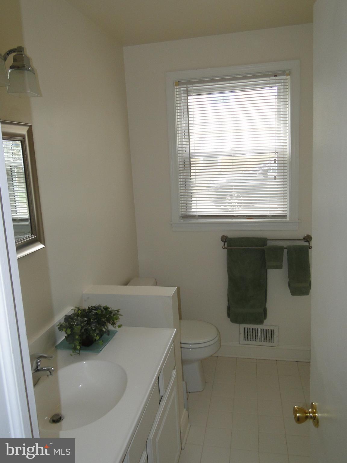 7917 Ruxway Road Baltimore, MD 21204 - Photo 19 of 28 Bath