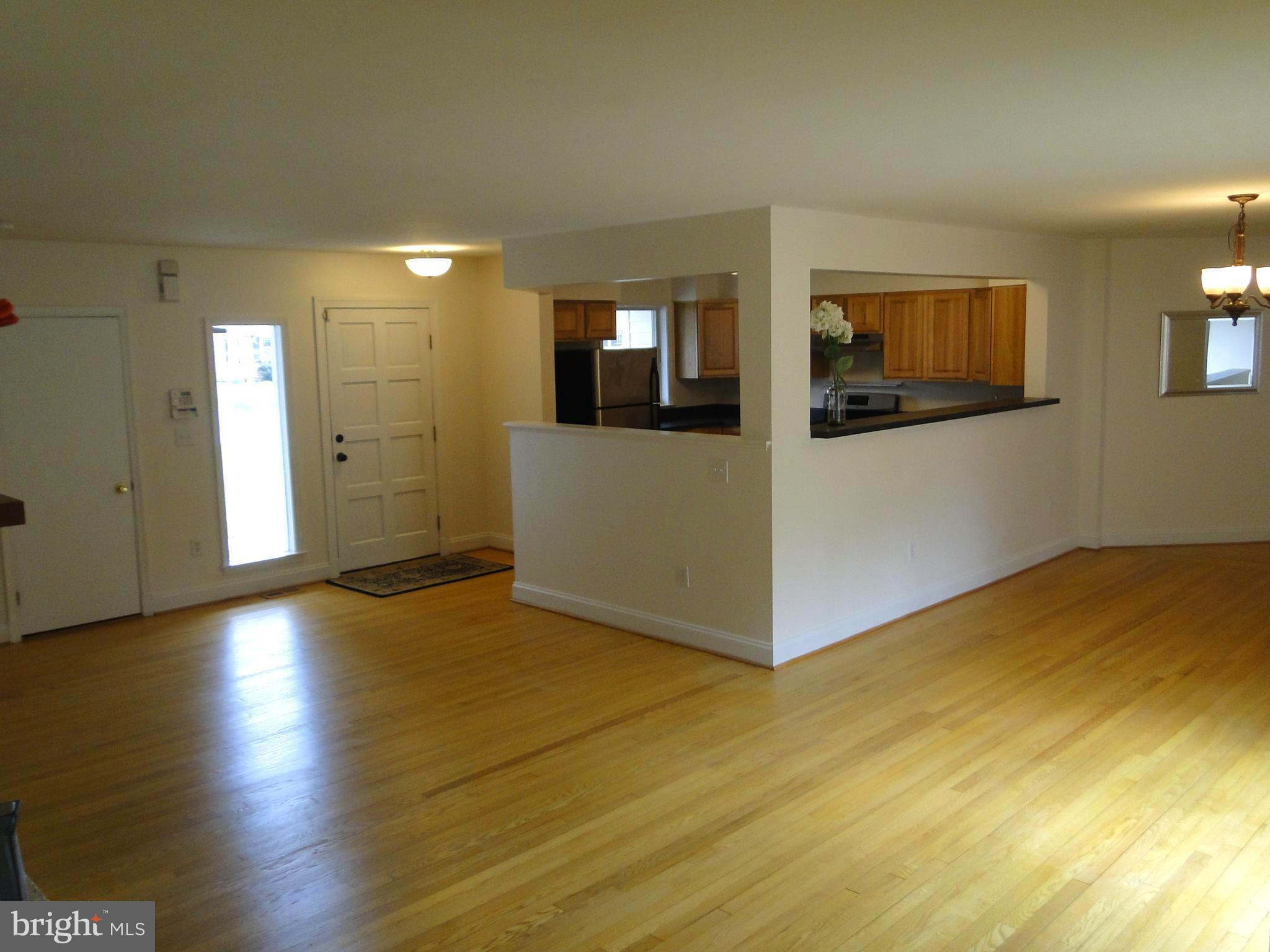 7917 Ruxway Road Baltimore, MD 21204 - Photo 3 of 28 Interior (General)