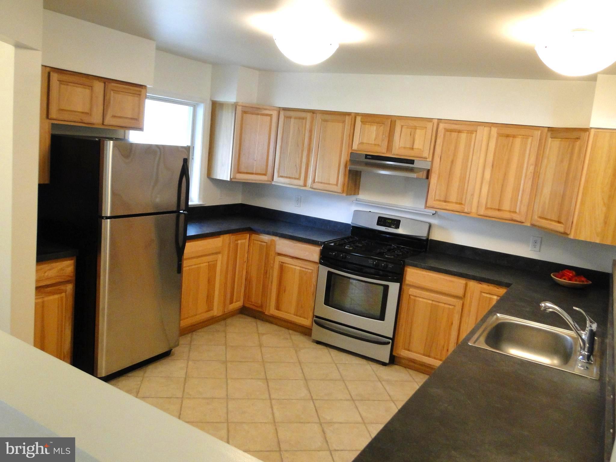 7917 Ruxway Road Baltimore, MD 21204 - Photo 8 of 28 Kitchen