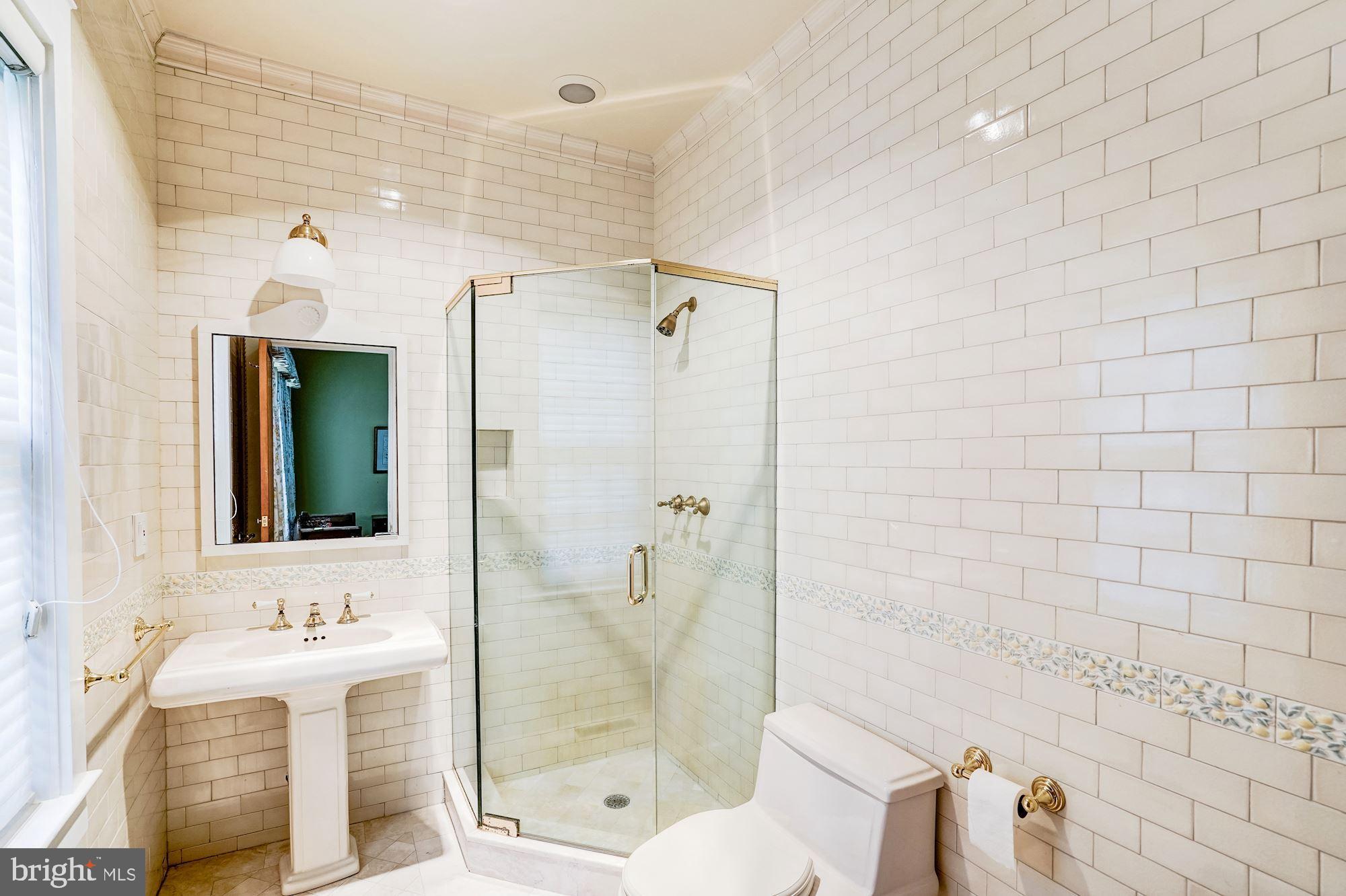 1327 Rokeby Road Upperville, VA 20184 - Photo 30 of 76 Bathroom #3