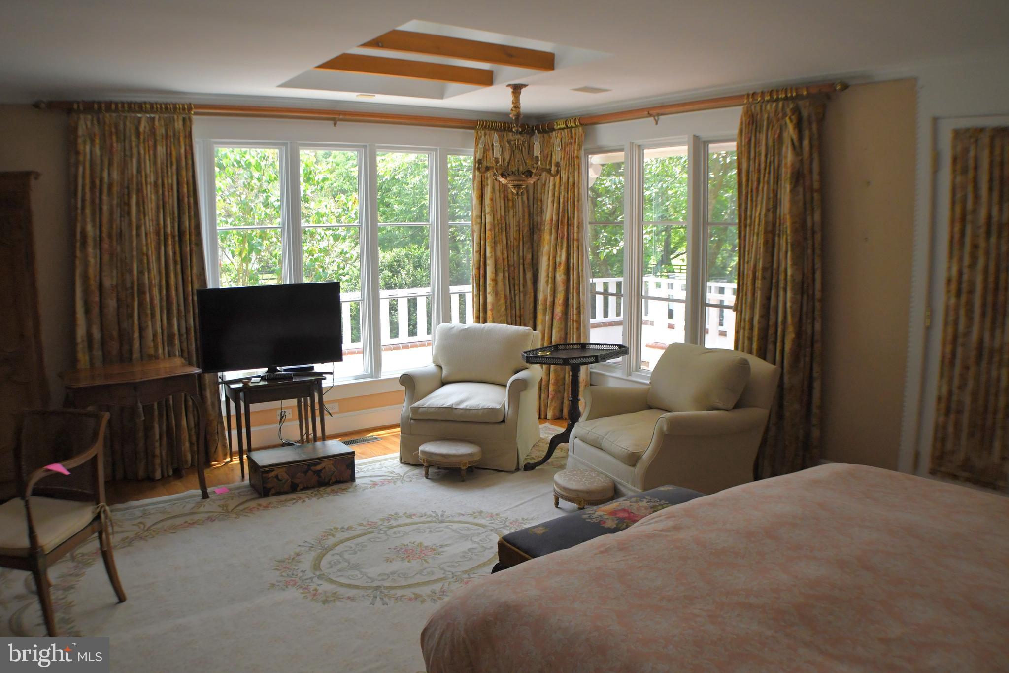 1327 Rokeby Road Upperville, VA 20184 - Photo 36 of 76 Master bedroom on main level