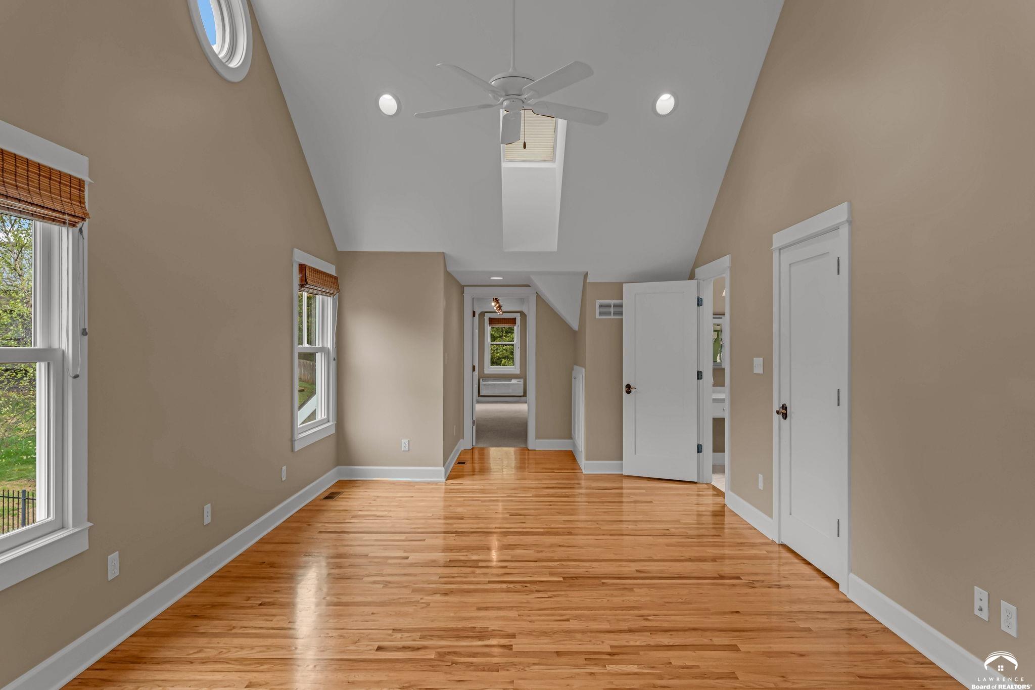 2812 Stratford Road Lawrence, KS 66049 - Photo 28 of 59 Gallery Image 28