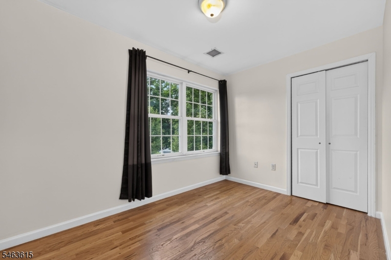 587 Greenbrook Road North Plainfield, NJ 07063 - Photo 23 of 33 Gallery Image 23