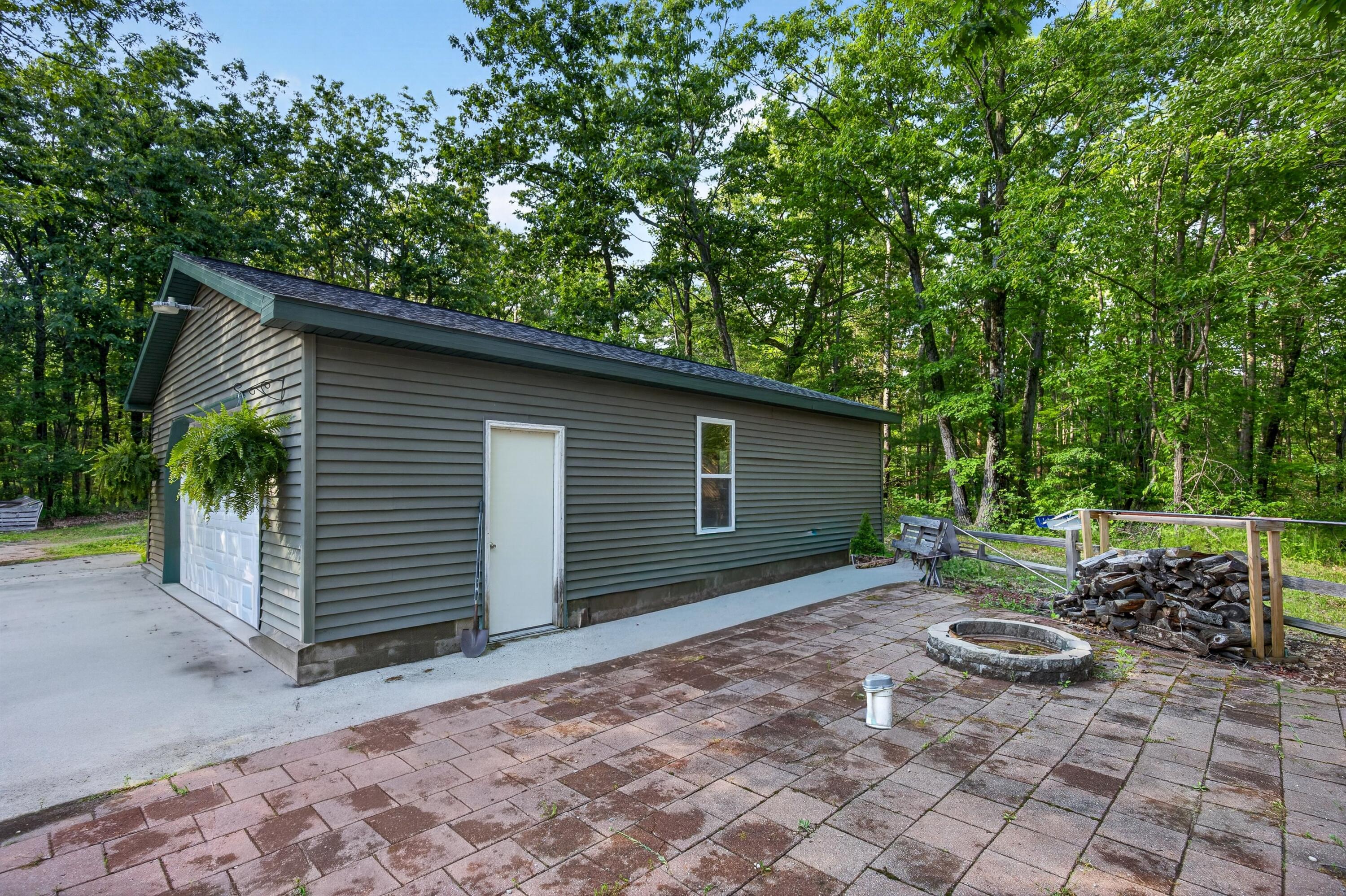 5658 East Numbers Road Cheboygan, MI 49721 - Photo 8 of 37 Gallery Image 8
