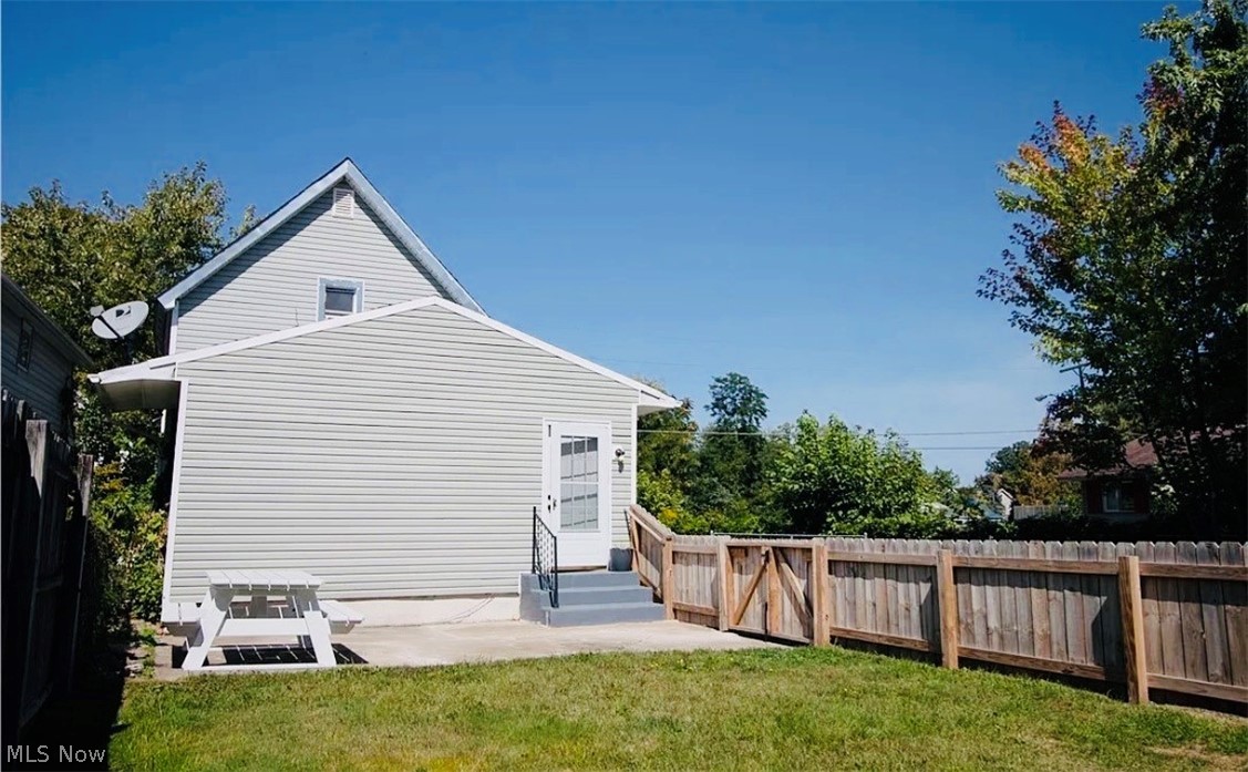 1614 East 49th Street Ashtabula, OH 44004 - Photo 2 of 16