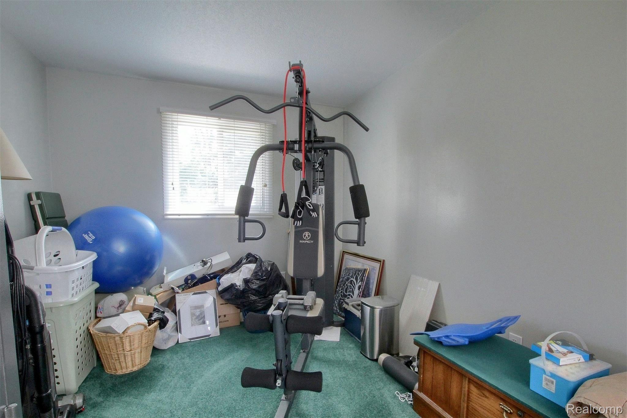2633 King Road Trenton, MI 48183 - Photo 18 of 34 18-Master-Bedroom-3rd-View.jpg