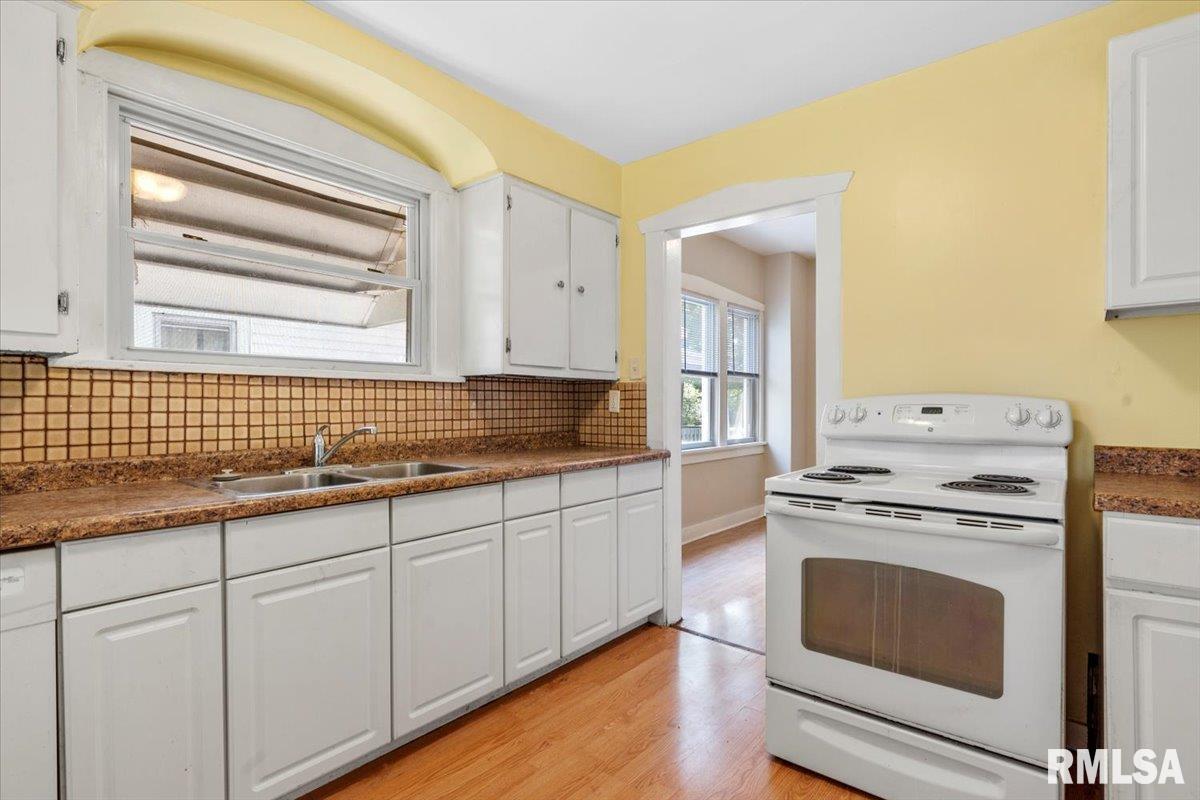 2240 South 10th Street Springfield, IL 62703 - Photo 11 of 19