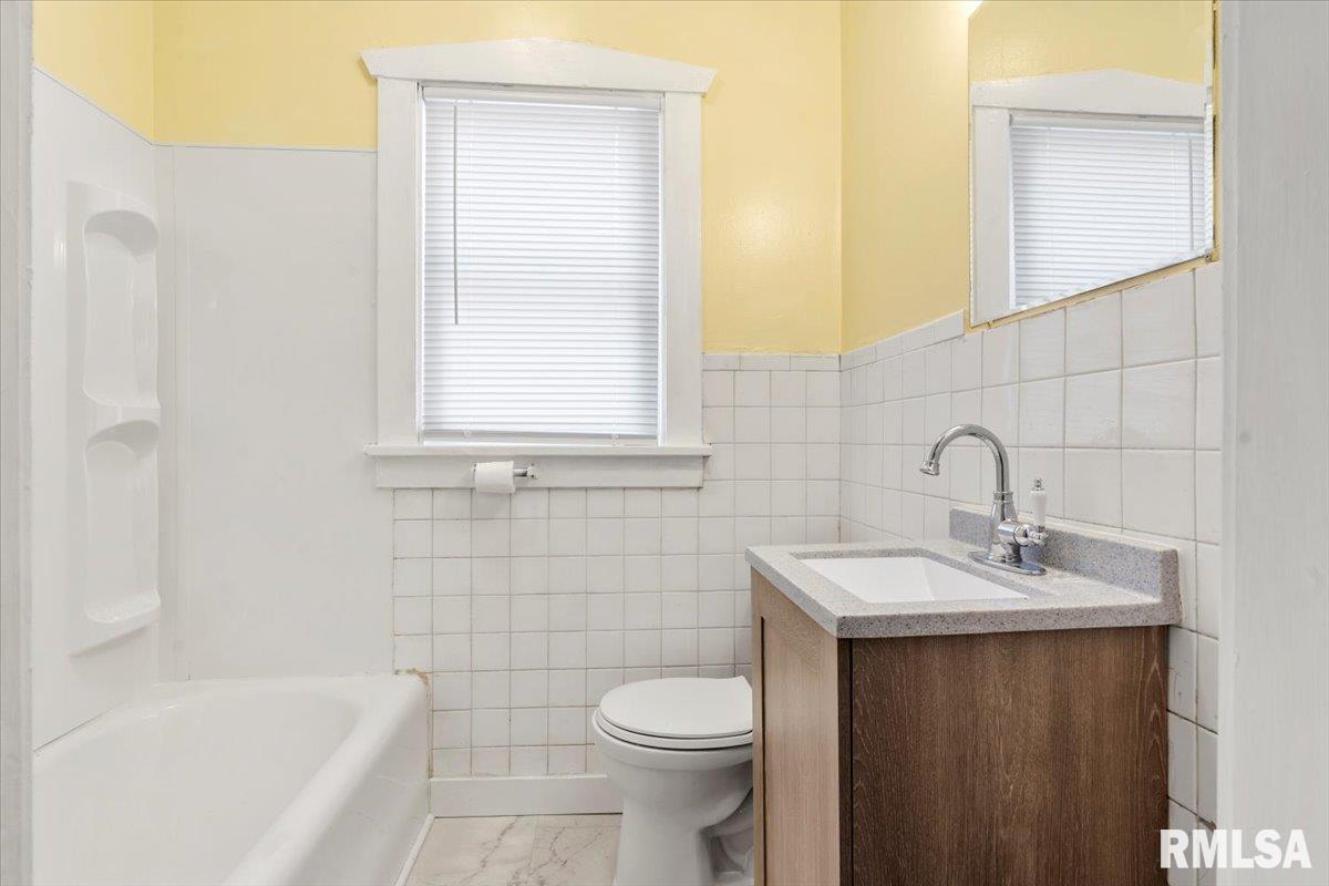 2240 South 10th Street Springfield, IL 62703 - Photo 12 of 19