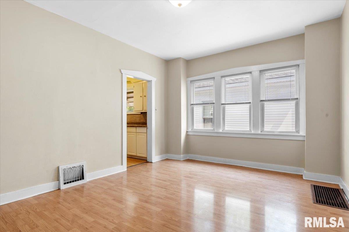 2240 South 10th Street Springfield, IL 62703 - Photo 6 of 19