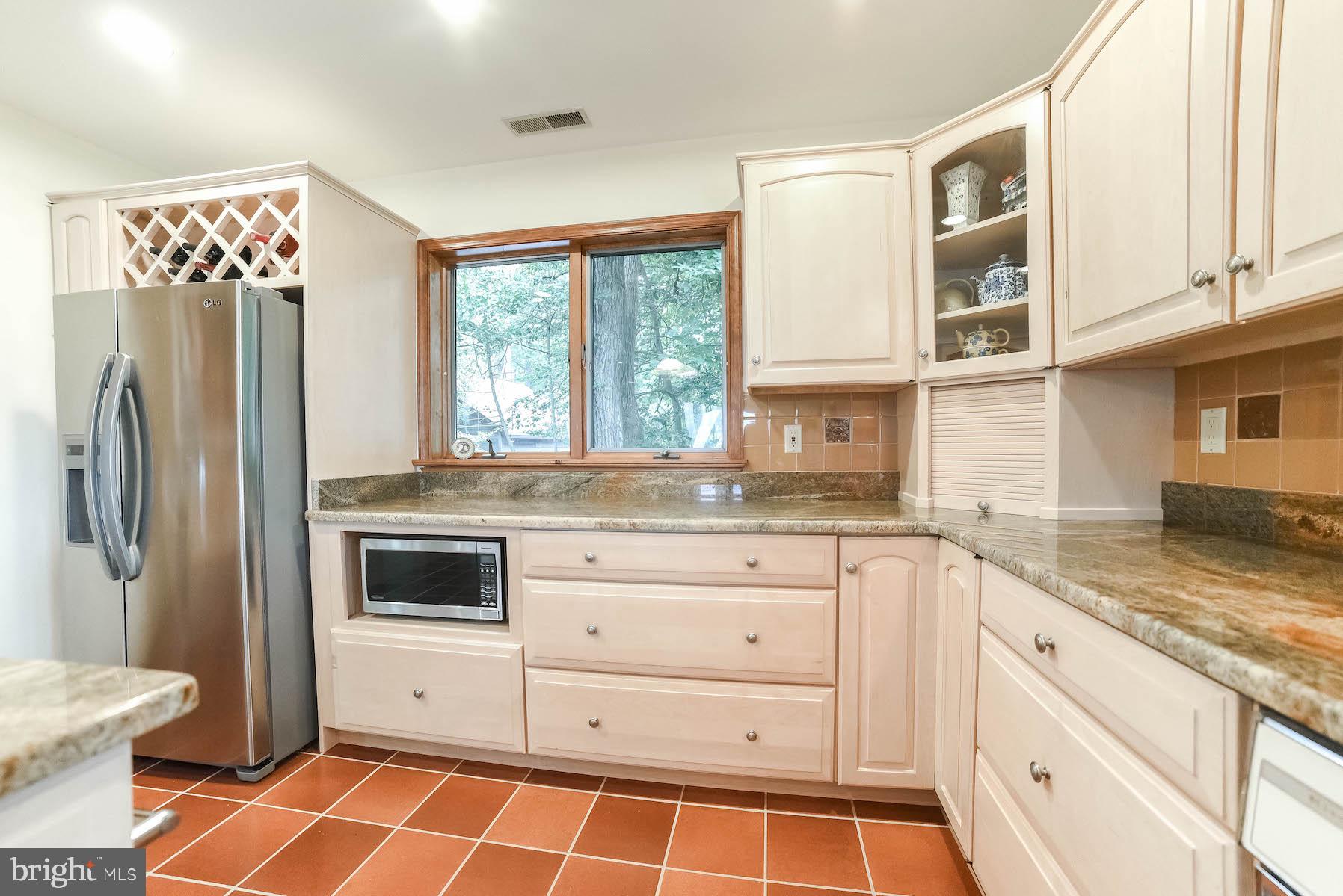 18293 River Road Tall Timbers, MD 20690 - Photo 25 of 62 Custom cabinets