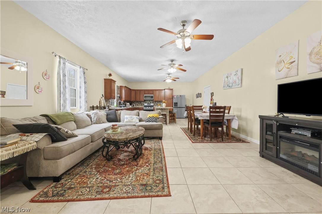 593 Silvercrest Road Wadsworth, OH 44281 - Photo 7 of 50