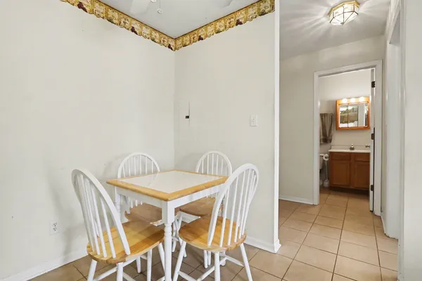 $146,000 | 1900 Light Road, Unit 210, Oswego, IL 60543