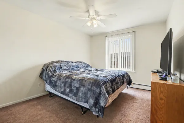 $146,000 | 1900 Light Road, Unit 210, Oswego, IL 60543