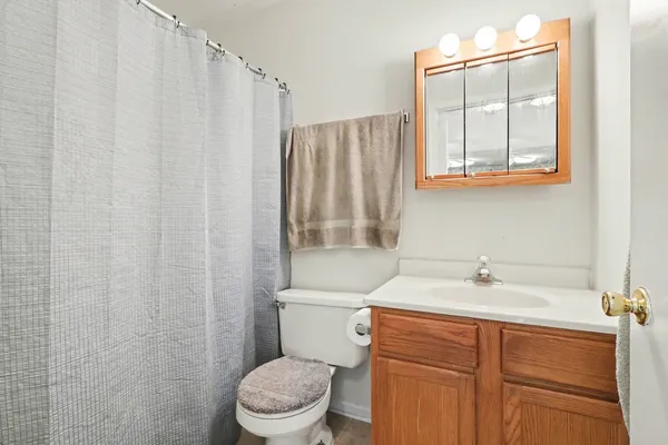 $146,000 | 1900 Light Road, Unit 210, Oswego, IL 60543