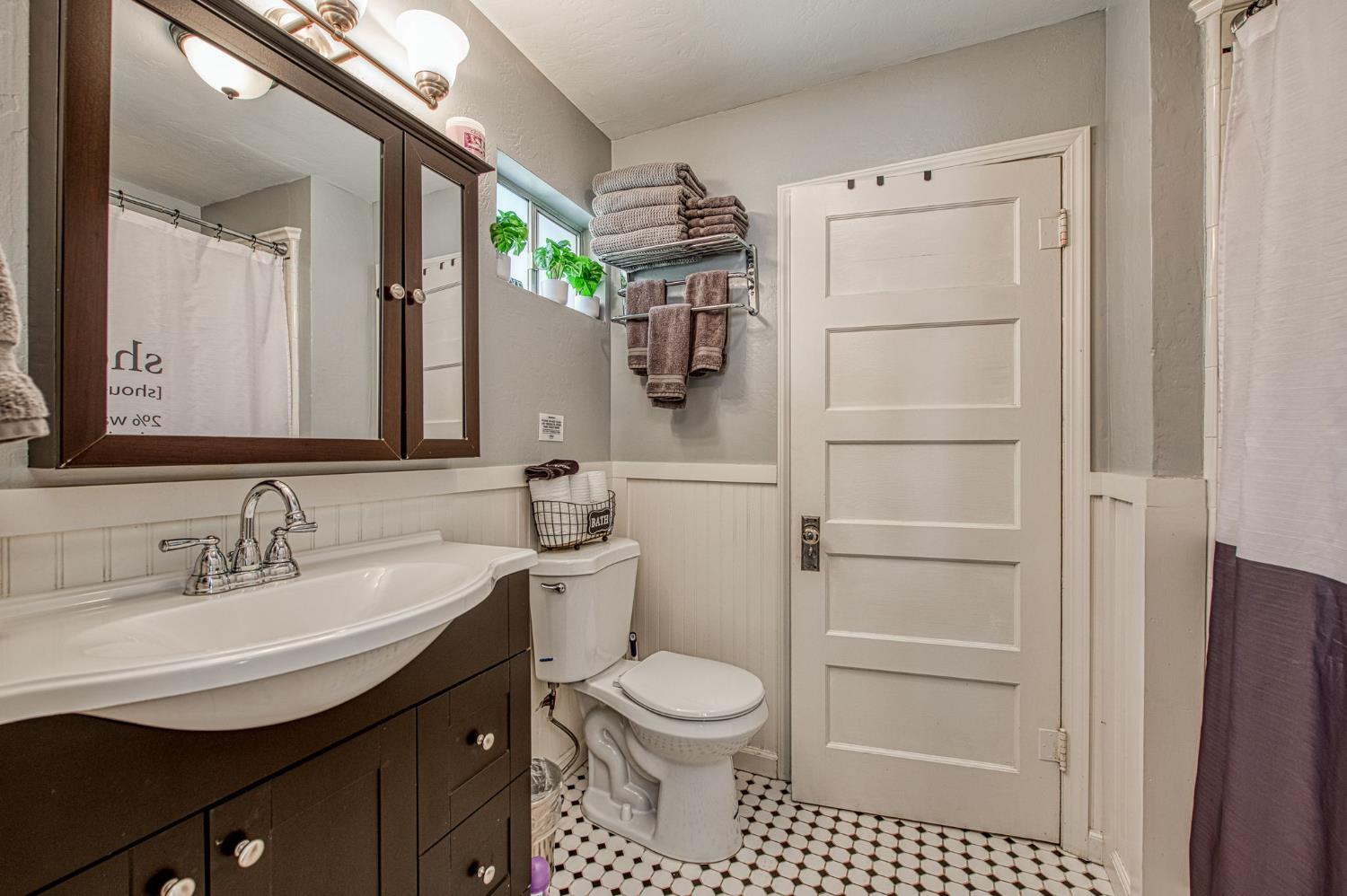 42009 Tollhouse Road Shaver Lake, CA 93664 - Photo 35 of 54