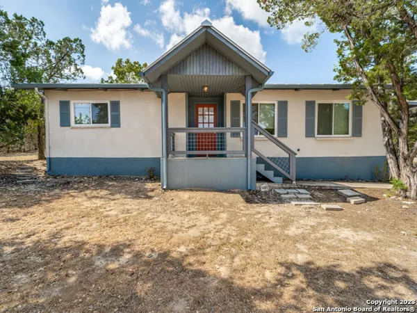 $1,725 | 1351 Spitz Kegel View Drive, Canyon Lake, TX 78133