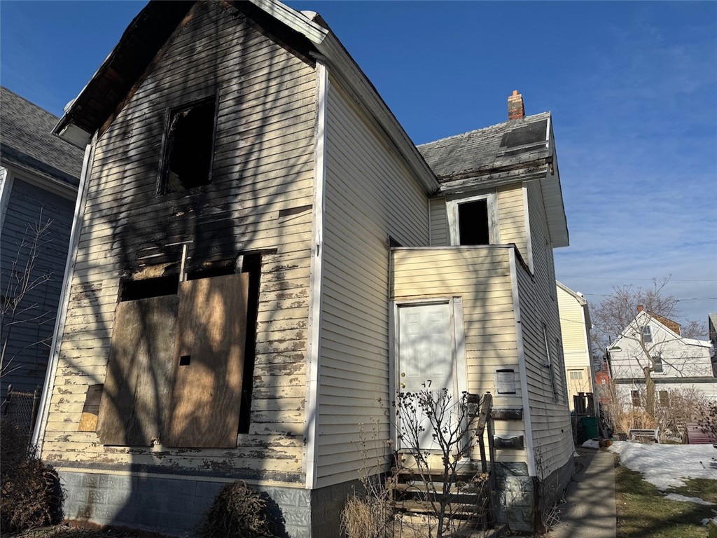 47 18th Street Buffalo, NY 14213 - Photo 1 of 1