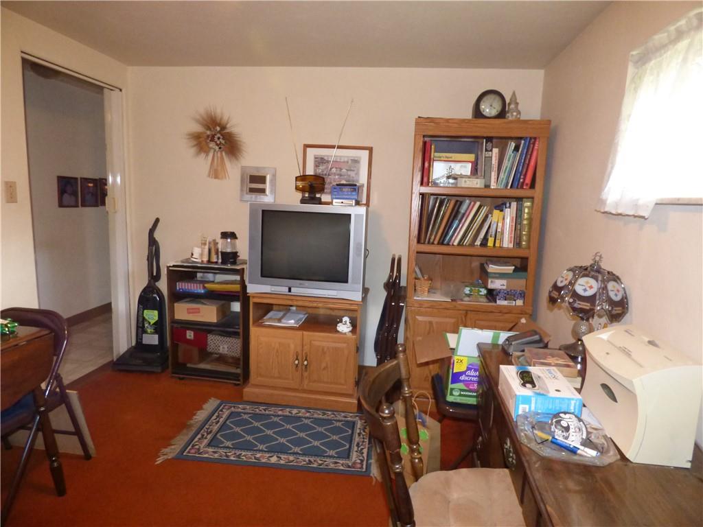 984 Baker Road Bridgeville, PA 15017 - Photo 11 of 25 Gallery Image 11