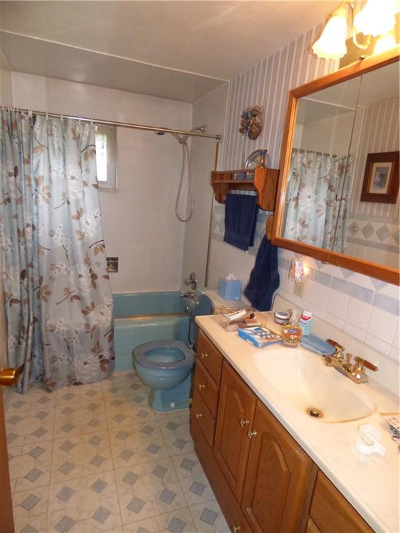 984 Baker Road Bridgeville, PA 15017 - Photo 8 of 25 Gallery Image 8