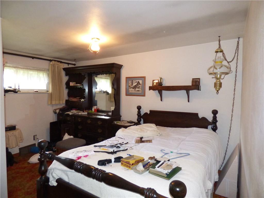 984 Baker Road Bridgeville, PA 15017 - Photo 9 of 25 Gallery Image 9