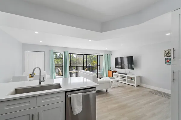 $1,850 | 1605 Highway 1, Unit V2204, Jupiter, FL 33477