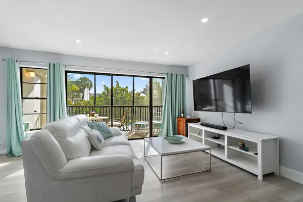 $1,850 | 1605 Highway 1, Unit V2204, Jupiter, FL 33477