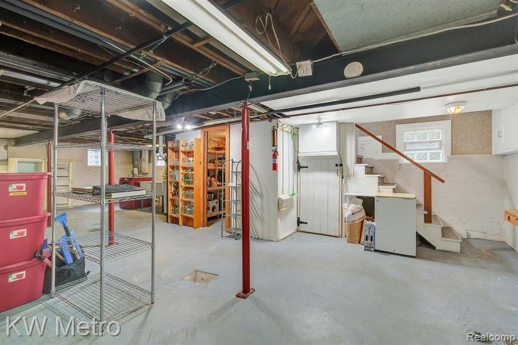 806 Lockwood Road Royal Oak, MI 48067 - Photo 26 of 38
