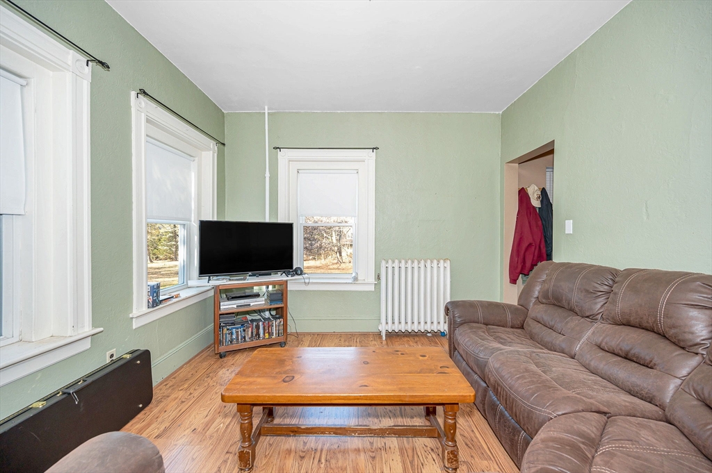 7 East Dracut Road Methuen, MA 01844 - Photo 7 of 27 Gallery Image 7