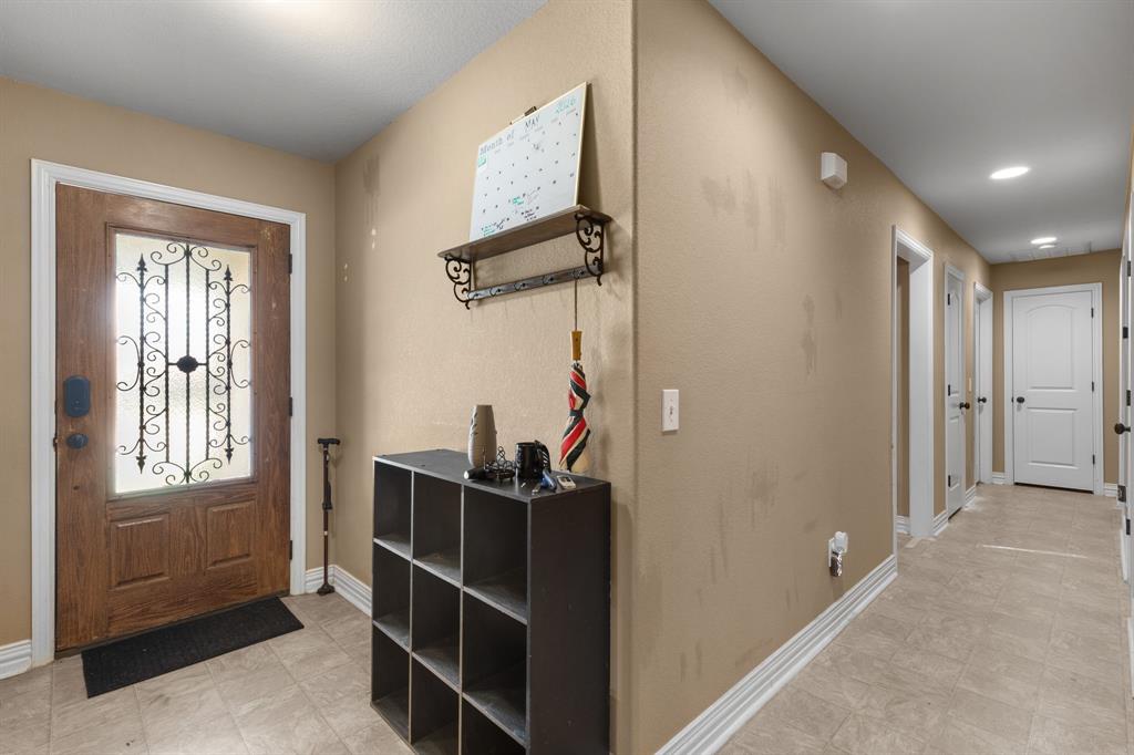 4504 Jennings Avenue Wichita Falls, TX 76310 - Photo 3 of 26 a view of a hallway with workspace