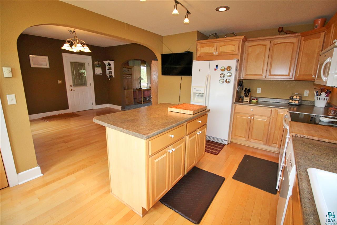 4612 East Neuman Road Superior, WI 54880 - Photo 3 of 24