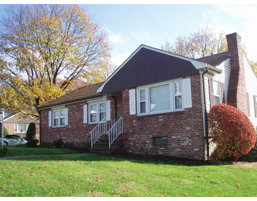 5 Innitou Road Woburn, MA 01801 - Photo 1 of 8 Gallery Image 1