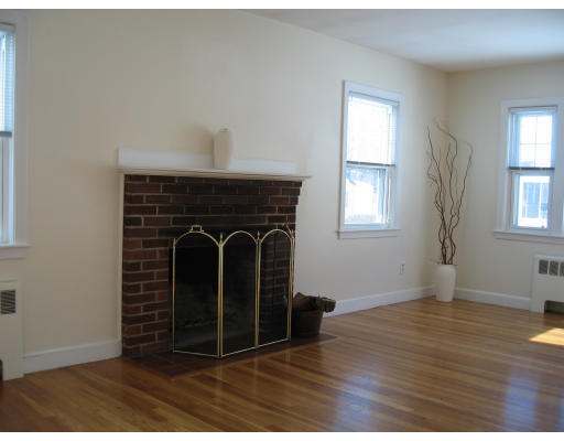 5 Innitou Road Woburn, MA 01801 - Photo 4 of 8 Gallery Image 4