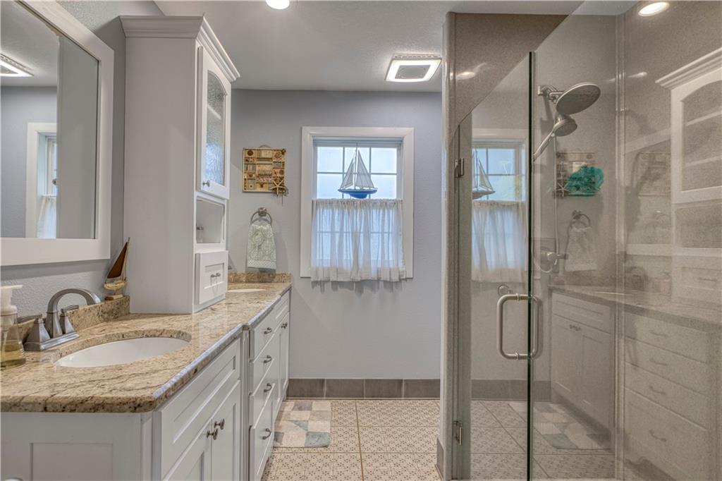 807 Carline Road Girard, KS 66743 - Photo 15 of 26