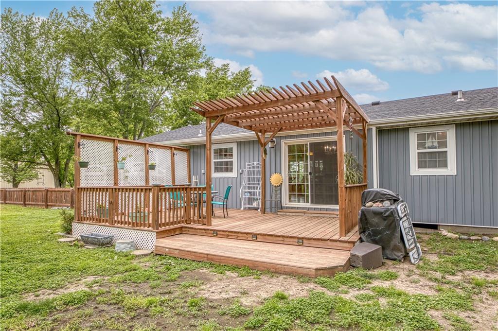 807 Carline Road Girard, KS 66743 - Photo 21 of 26