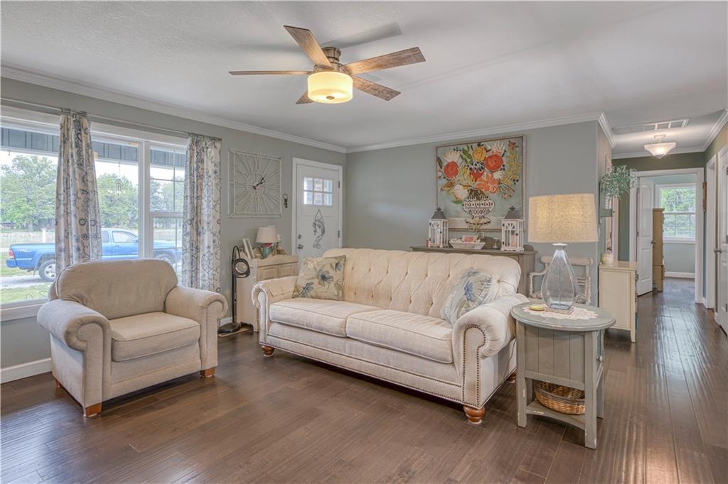 807 Carline Road Girard, KS 66743 - Photo 5 of 26
