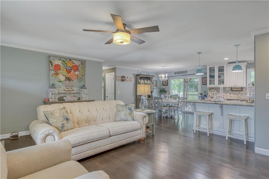 807 Carline Road Girard, KS 66743 - Photo 6 of 26