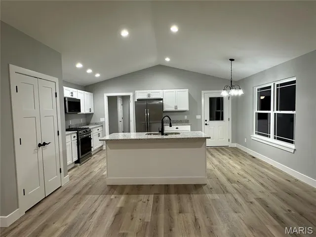 $425,000 | 508 Shoshone Drive, Waynesville, MO 65583