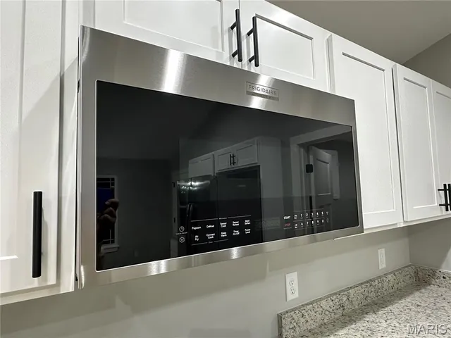 $425,000 | 508 Shoshone Drive, Waynesville, MO 65583