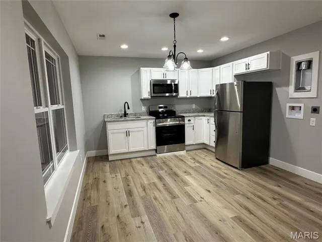 $425,000 | 508 Shoshone Drive, Waynesville, MO 65583